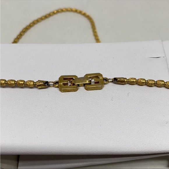 Givenchy’s Vintage Sculptural & Sophisticated Inimitable Necklace - Picture 10 of 10